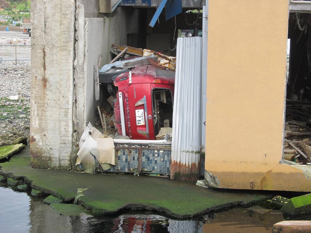 女川港　倒壊ビル