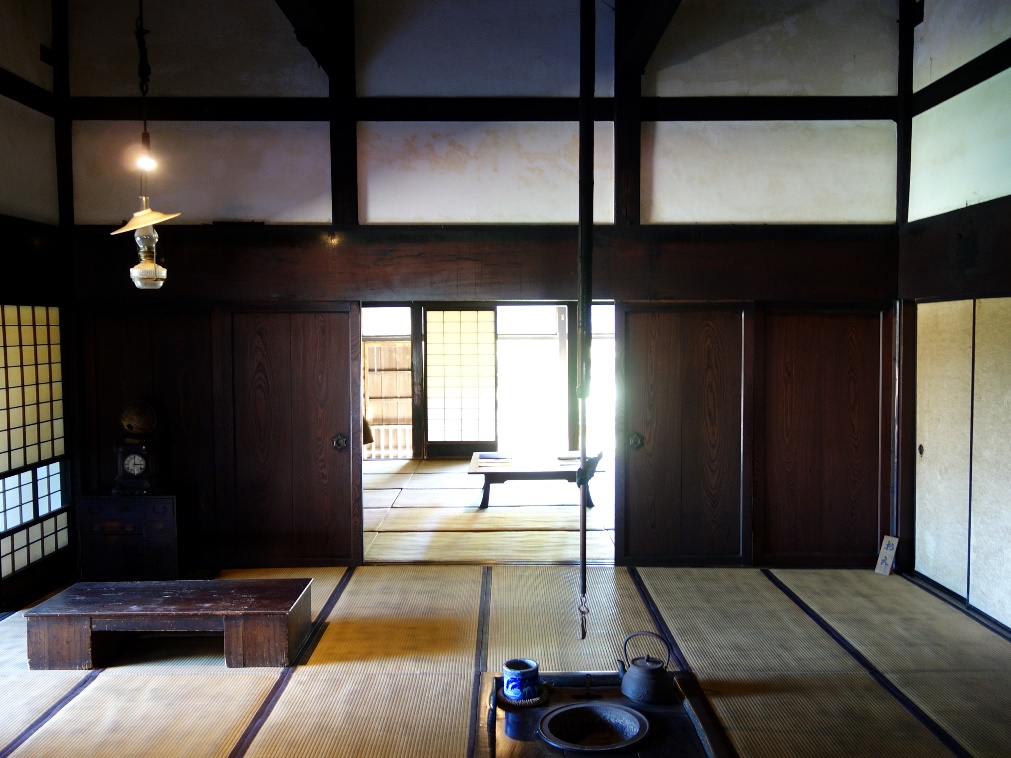 奈良家の大広間