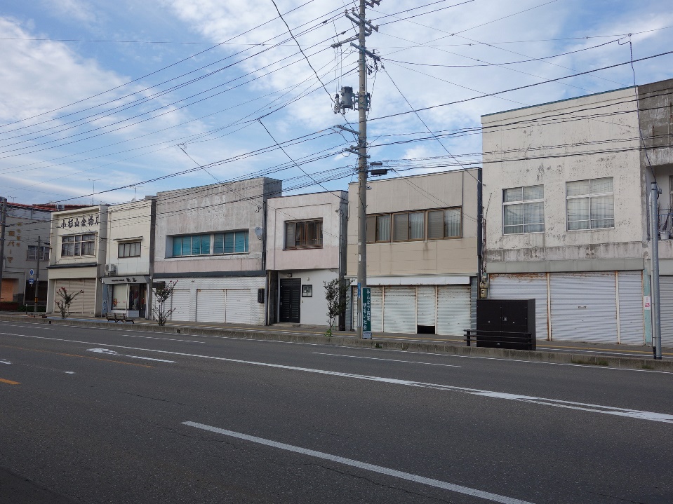 能代駅近くの街並み