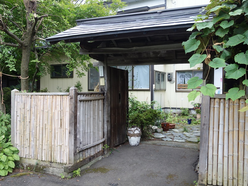 内藤家門倉龍窟