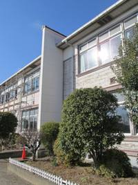 吹上小学校・うだつのある校舎