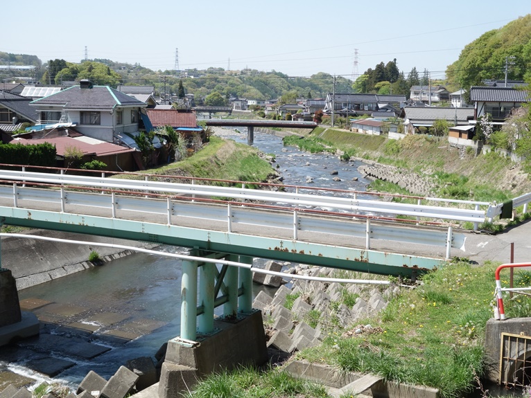 鹿曲川と橋