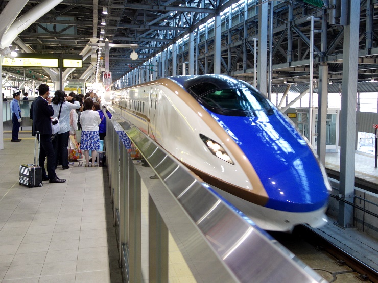 北陸新幹線かがやき