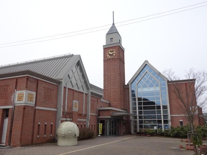 篠山市立中央図書館
