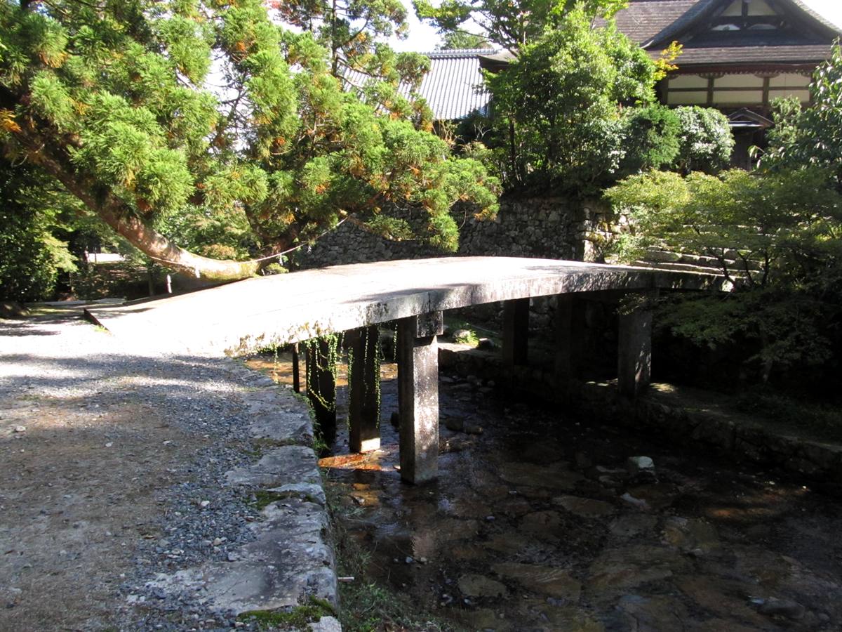 日吉大社の石橋