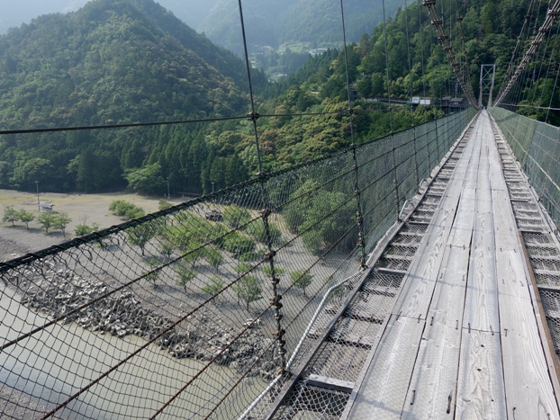谷瀬(たにぜ)の吊り橋