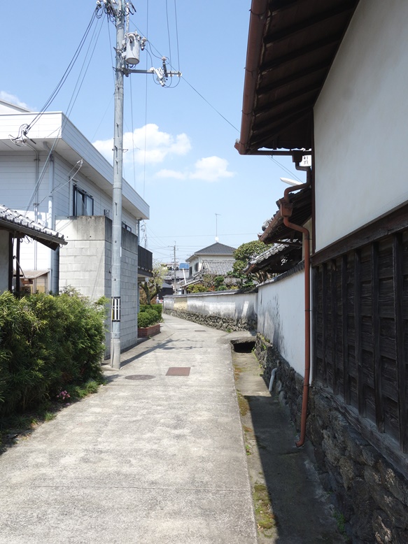 眞田庵の脇の道