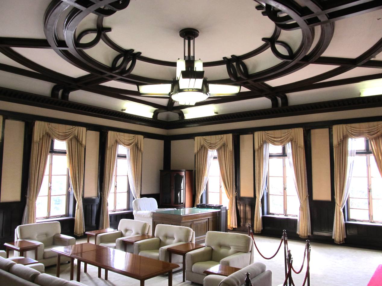 憲政資料館の天井のデザイン