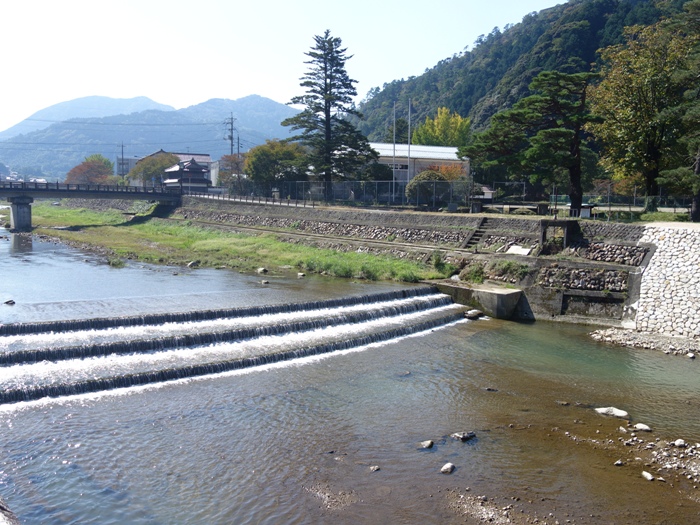 津和野川と藩庁あと