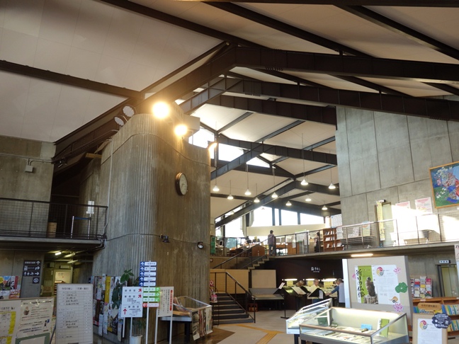 島根県立図書館