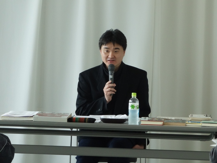 喫茶美術館代表・詩人丁章（チョンヂャン）さんの講演