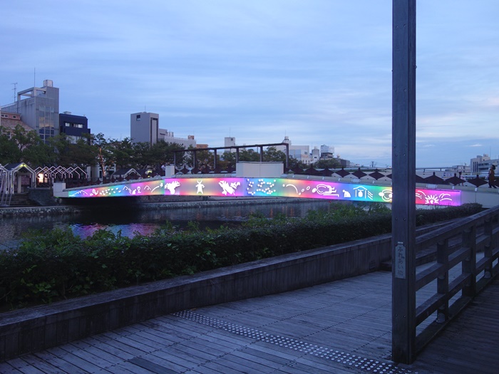 新町川に架かる橋