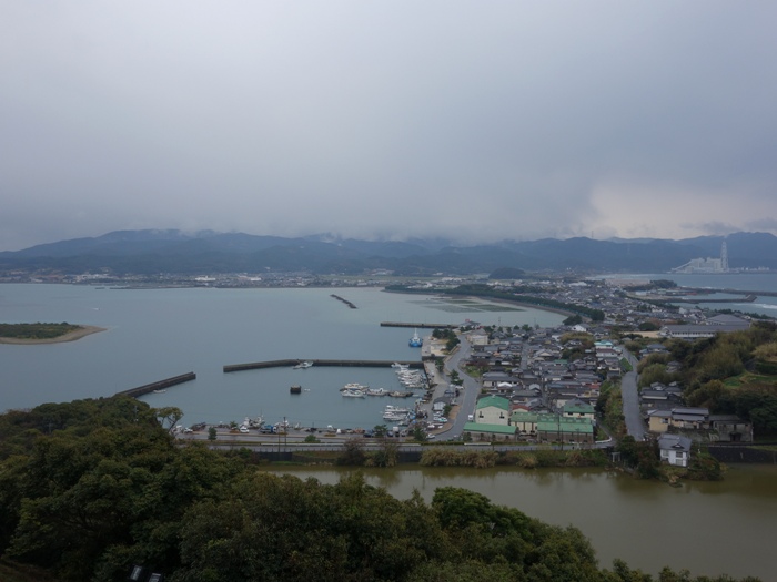富岡城から富岡港をみおろす