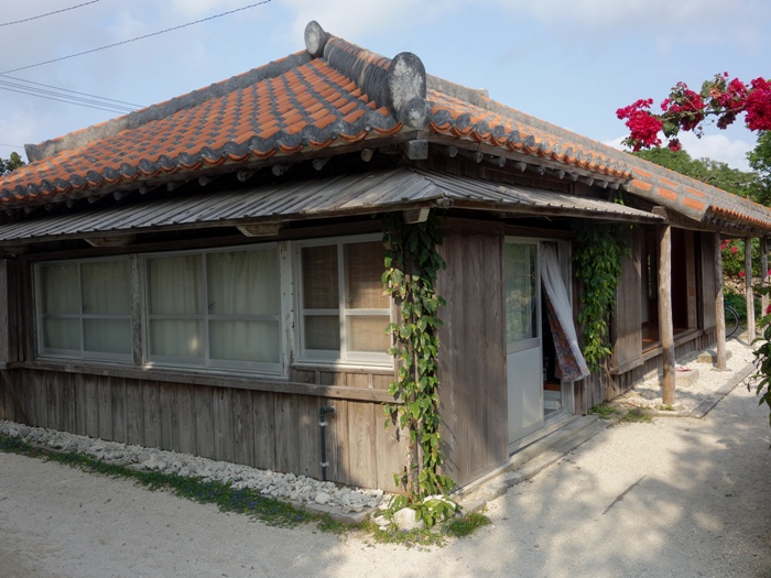 竹富島のもと床屋さん