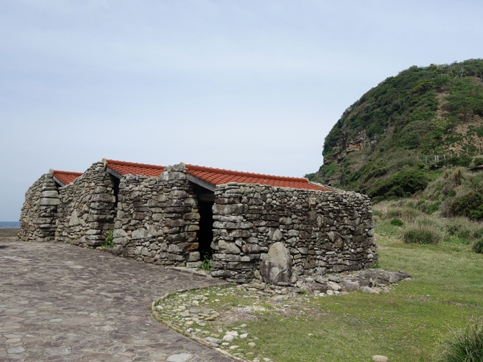 御前浜の藻小屋