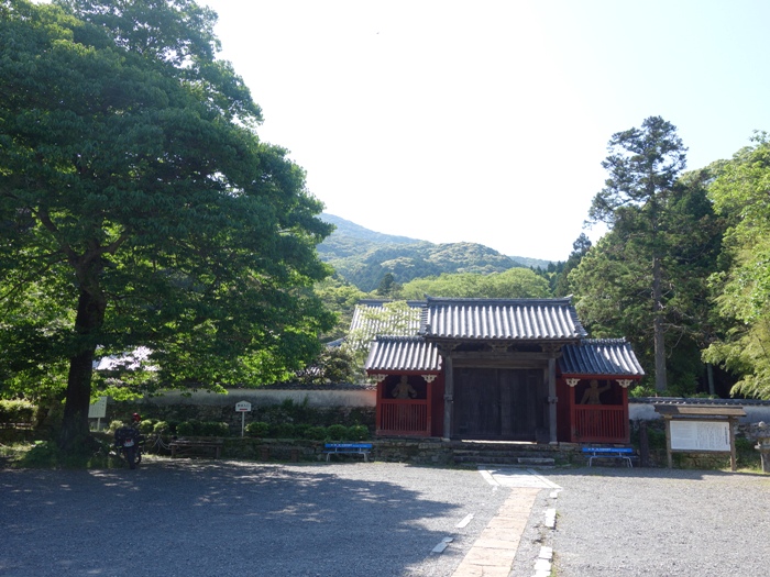 宗家の菩提寺万松院