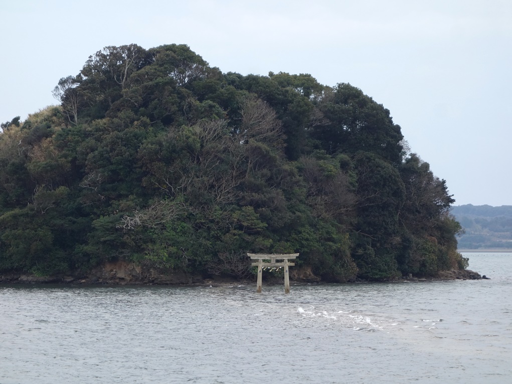 小島神社　満潮のとき