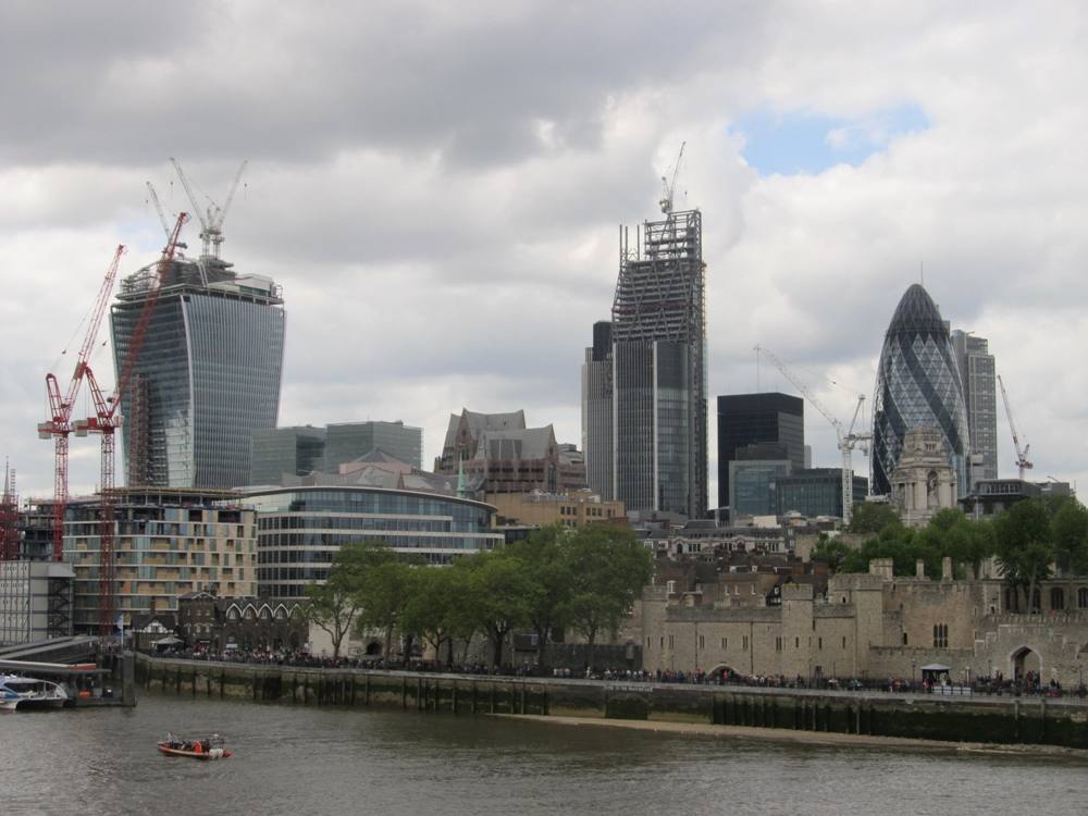 テームズ河とガーキン