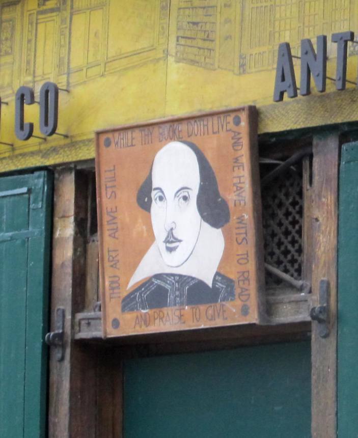 シェークスピア・アンド・カンパニー書店　Shakespeare and Company Bookstore
