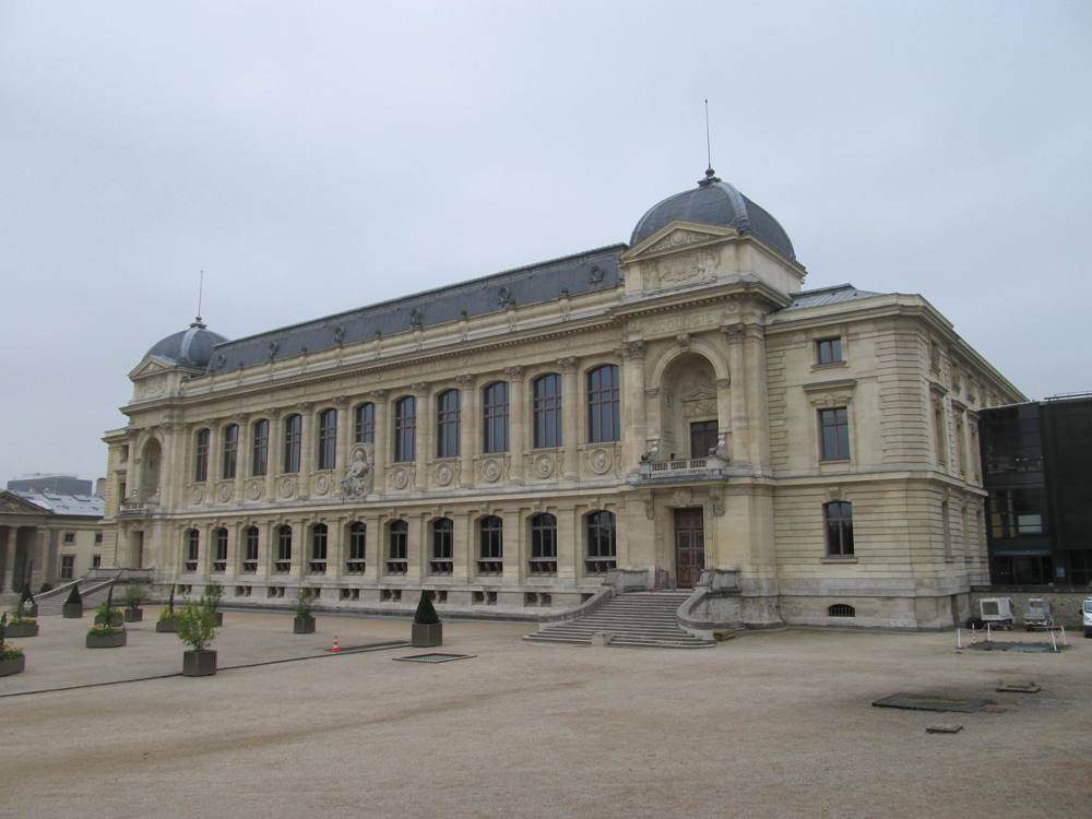 進化大陳列館・外観